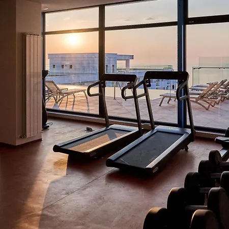 Crystal Beach 89 - Infinity Pool & Spa Resort 아파트 Năvodari